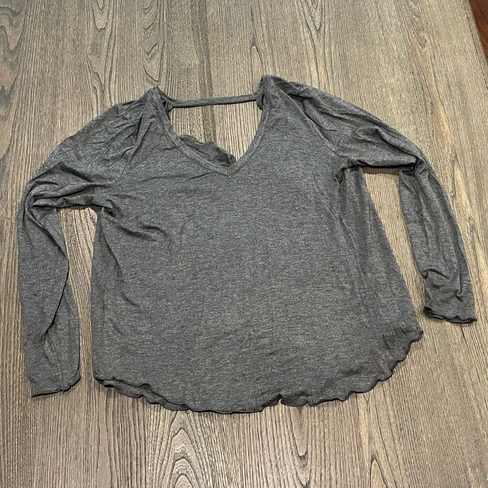 NWT Chaser Gray Long Sleeve Scoop Neck T-Shirt Size M